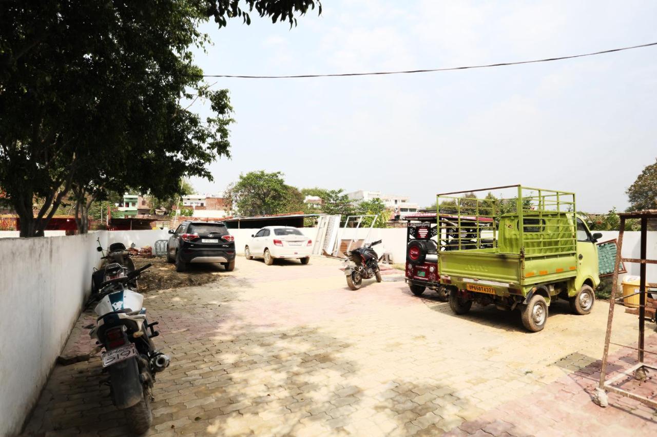 Fabhotel Shivam Palace Varanasi Esterno foto